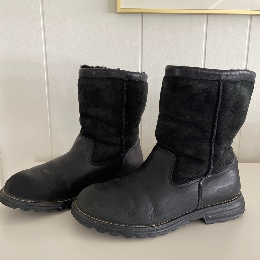 Ugg Black Leather & Suede Wrangell Boots